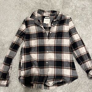 Women’s small Flannel Thread and Supply